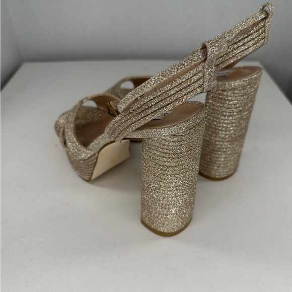 Steve Madden Laurel Chunky 5" Heel Sz
8.5M Sparkly Gold - Picture 3 of 11